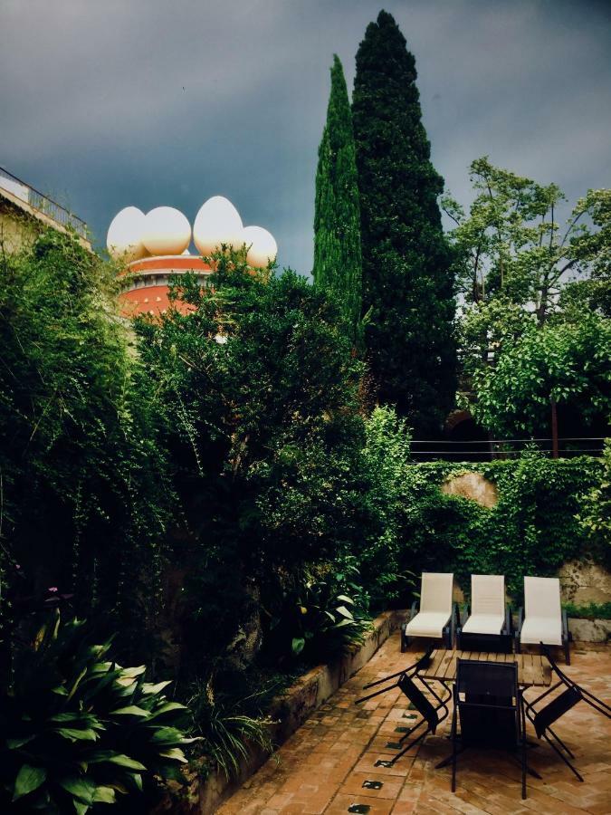 The Museum Apartments Figueres  Luaran gambar