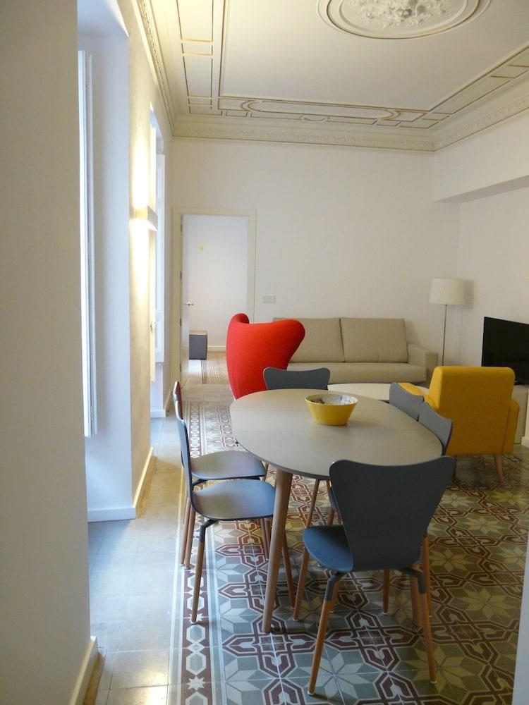 The Museum Apartments Figueres  Luaran gambar