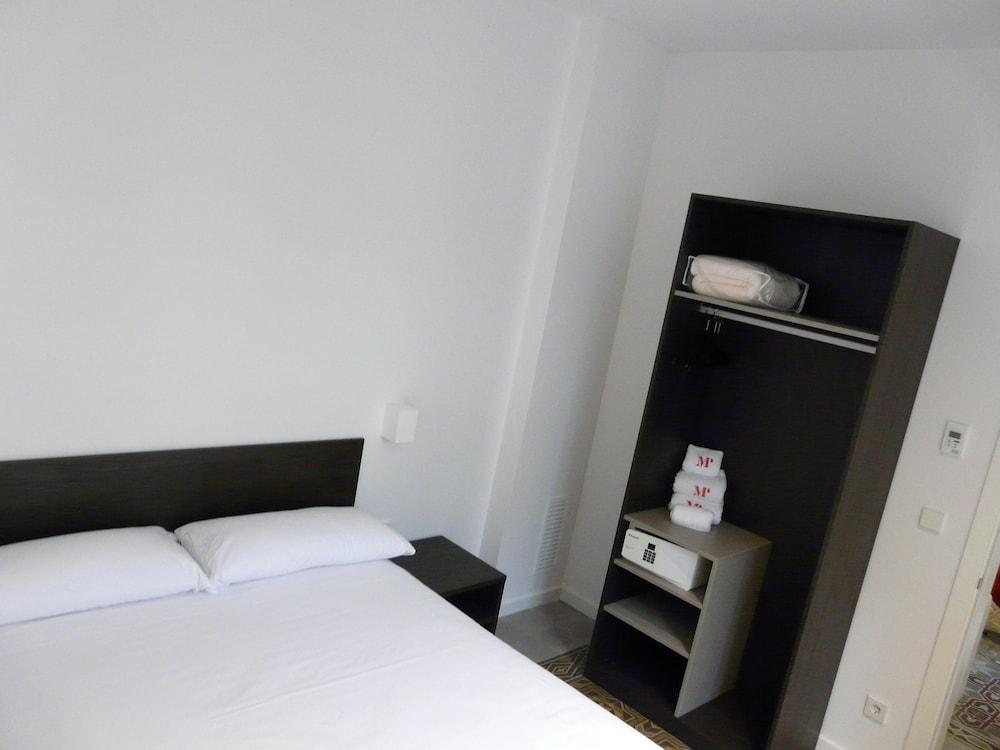 The Museum Apartments Figueres  Luaran gambar